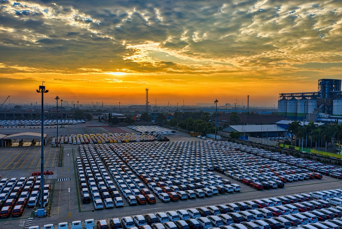 Vehicle import to Kenya - shipping container and car at Mombasa port